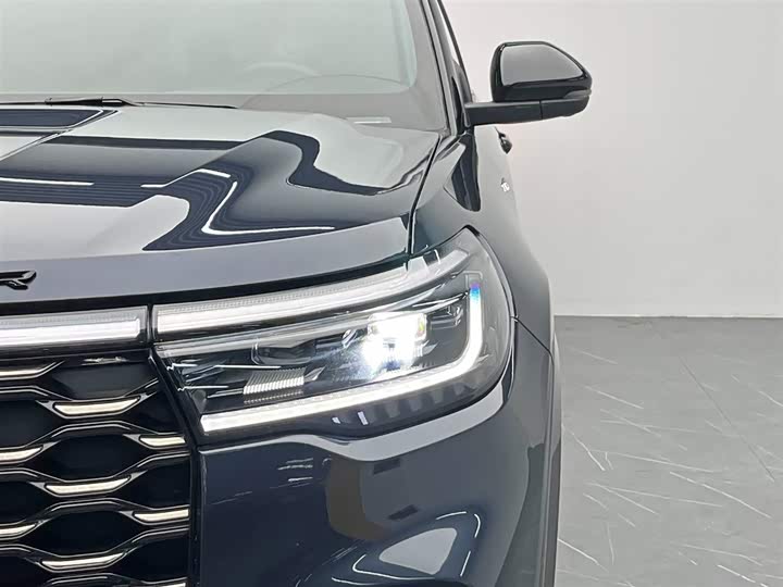 Фото 9 - Ford Explorer