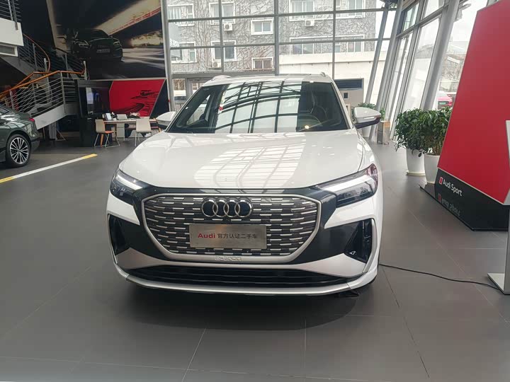 Фото 3 - Audi Q4 e-tron