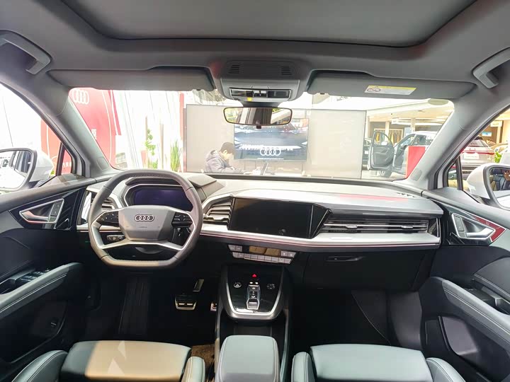 Фото 9 - Audi Q4 e-tron