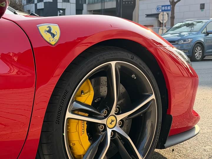 Photo 5 - Ferrari 296