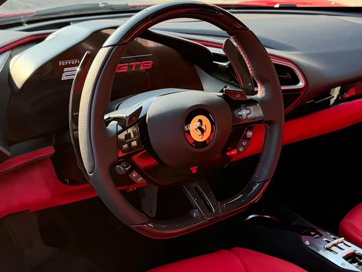 Photo 9 - Ferrari 296