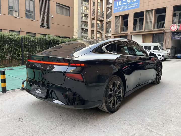 Фото 4 - XPeng P7