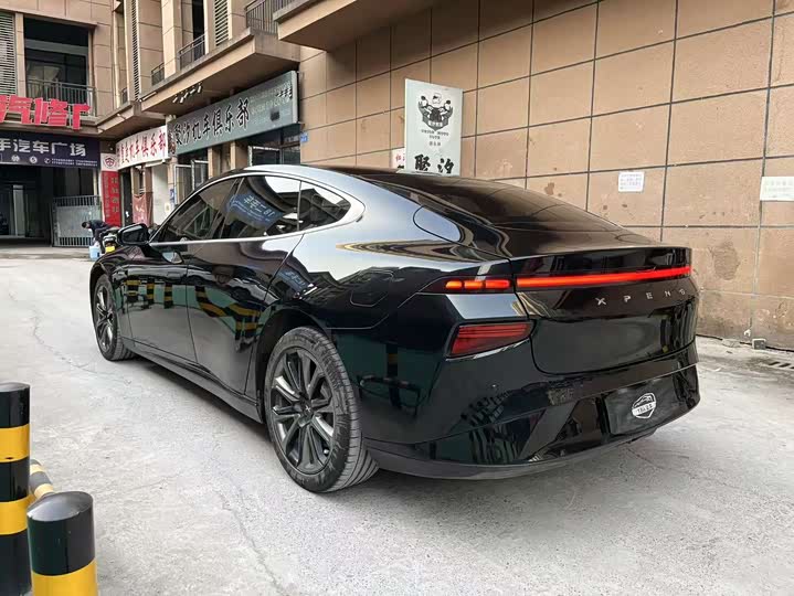 Фото 6 - XPeng P7