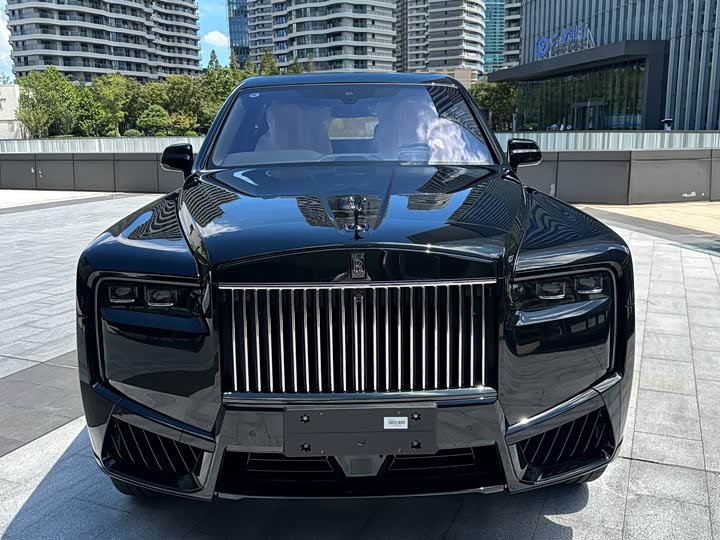Фото 15 - Rolls-Royce Cullinan