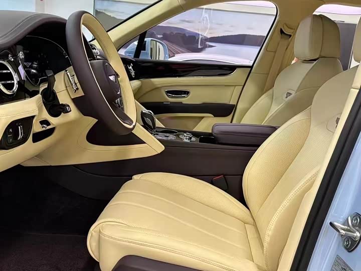 Фото 4 - Bentley Bentayga