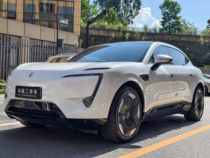 Фото 1 - Avatr 11