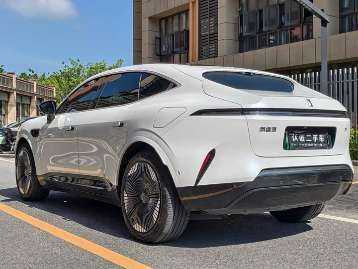 Фото 6 - Avatr 11