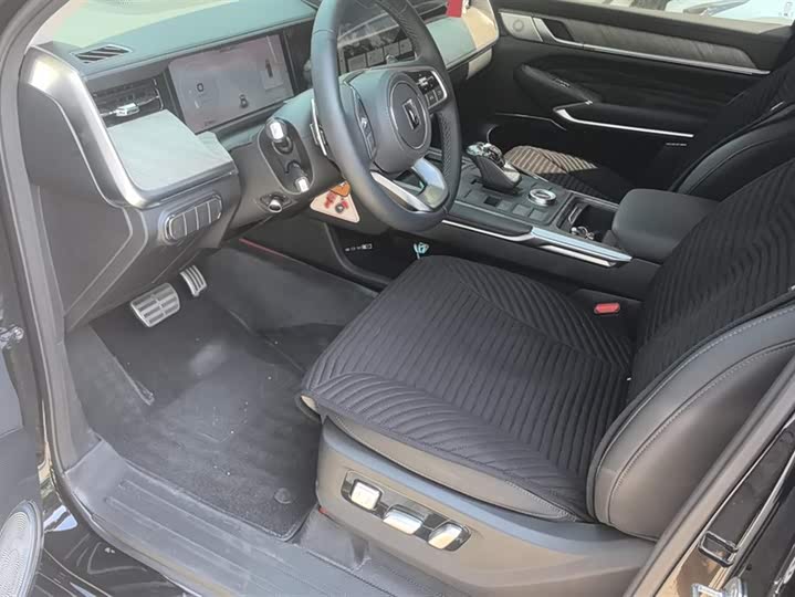 Фото 9 - Tank 500 Hybrid