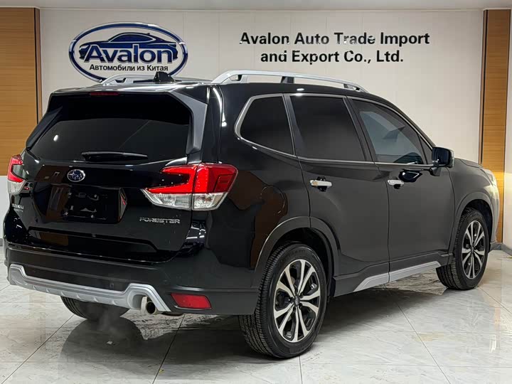 Photo 4 - Subaru Forester