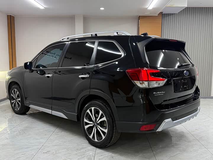 Photo 6 - Subaru Forester