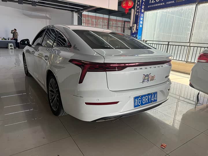 Фото 4 - Bestune B70