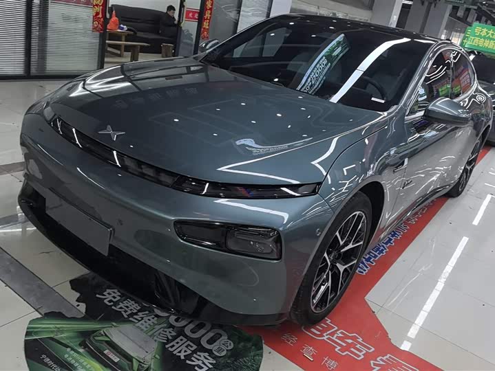 Фото 1 - XPeng P7