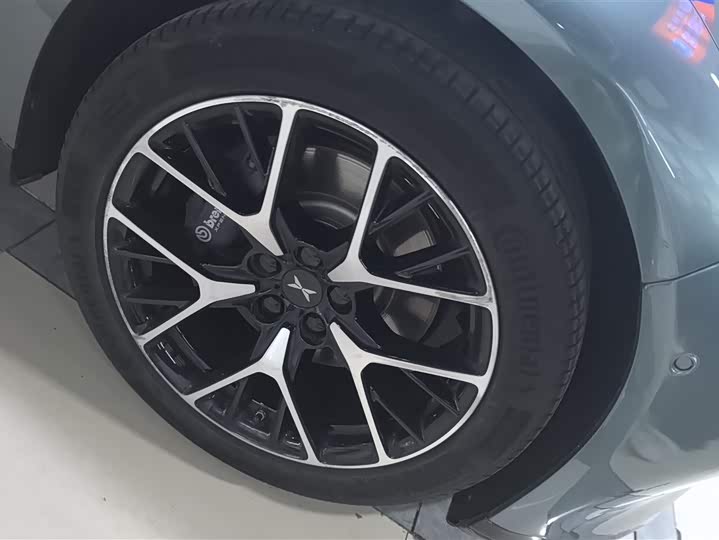 Фото 6 - XPeng P7