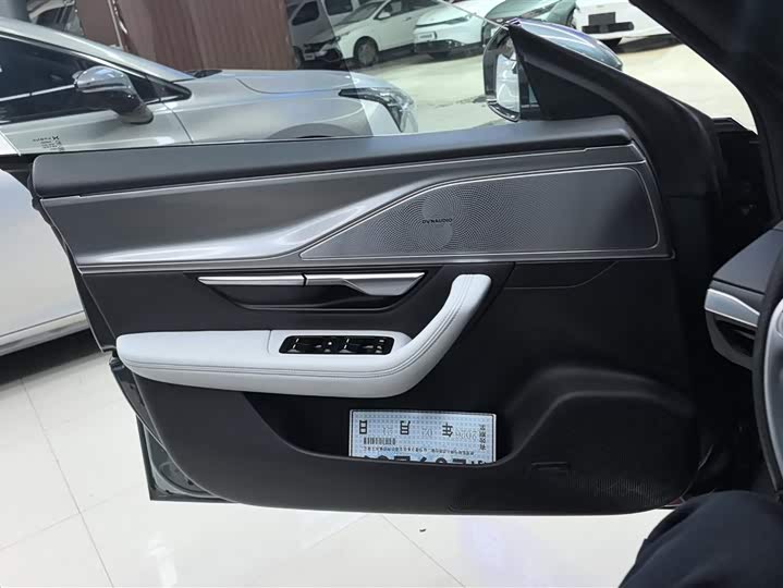 Фото 7 - XPeng P7