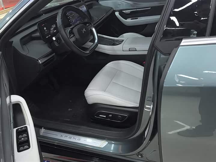 Фото 9 - XPeng P7