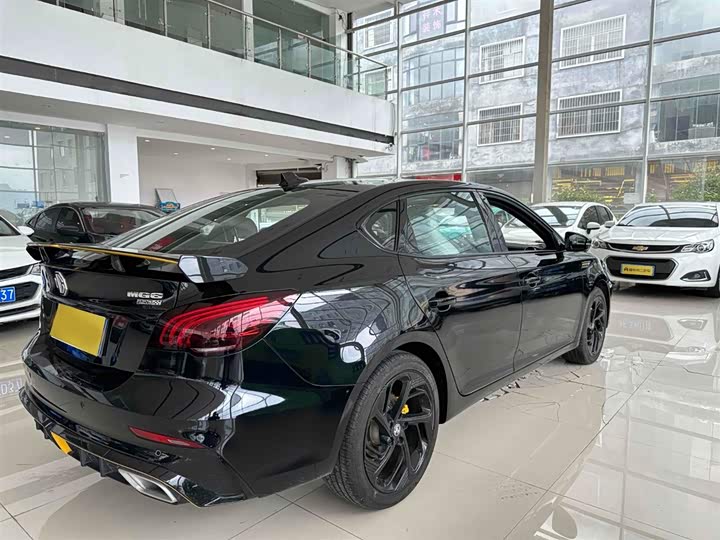 Фото 7 - MG Motor 6