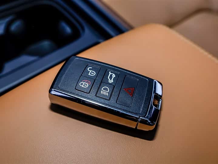 Фото 7 - Land Rover Defender