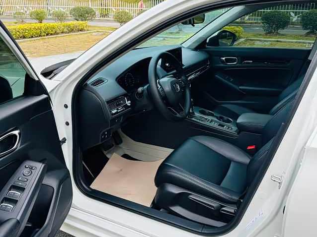 Фото 4 - Honda Civic