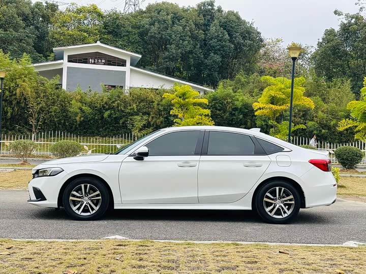 Фото 8 - Honda Civic