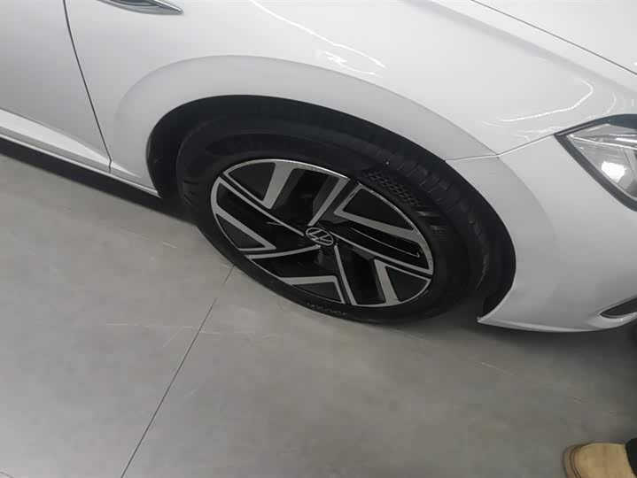 Фото 6 - Volkswagen Sagitar L