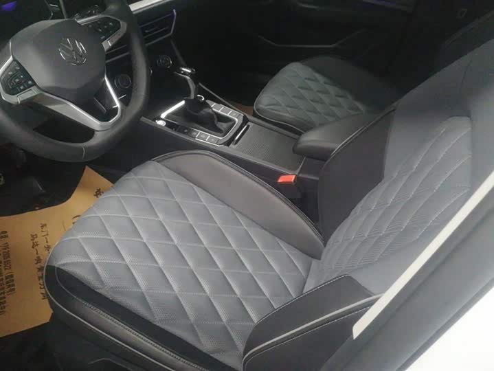 Фото 9 - Volkswagen Sagitar L