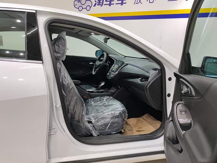 Фото 8 - Chevrolet Malibu XL