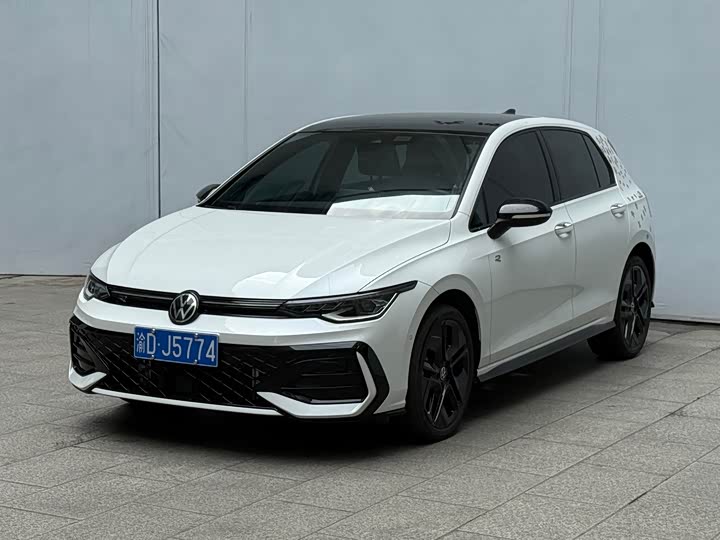 Photo 1 - Volkswagen Golf