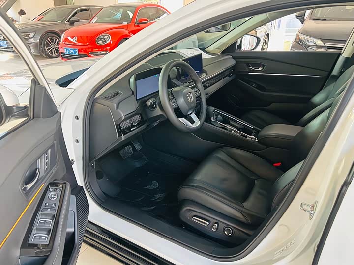 Photo 6 - Honda Accord