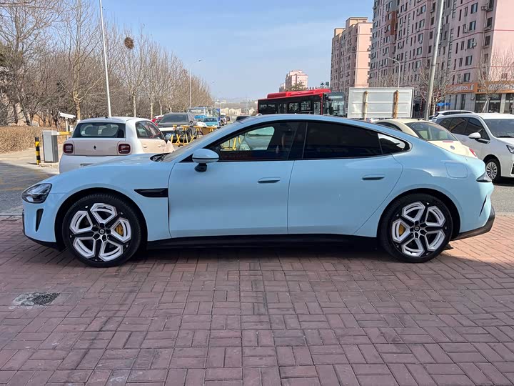 Фото 2 - Xiaomi SU7