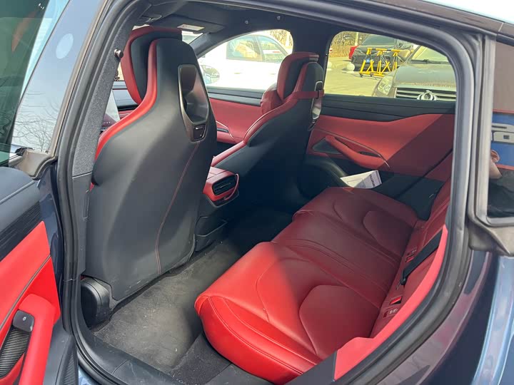 Фото 6 - Xiaomi SU7