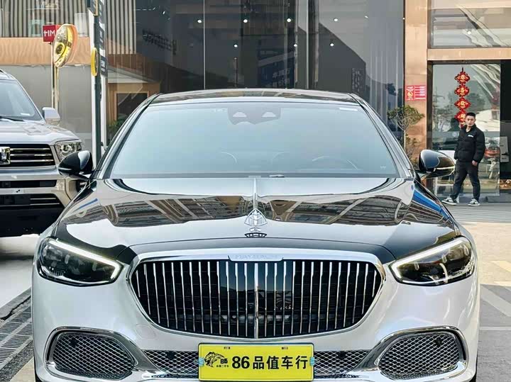 Фото 2 - Mercedes-Benz Maybach S-Class
