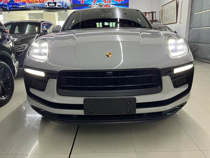 Фото 2 - Porsche Macan