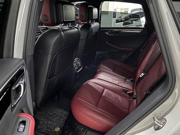 Фото 9 - Porsche Macan