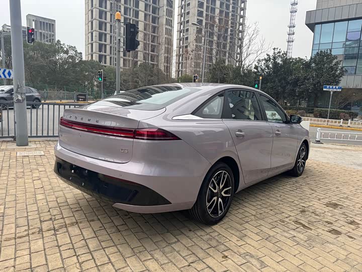 Фото 7 - Roewe D6