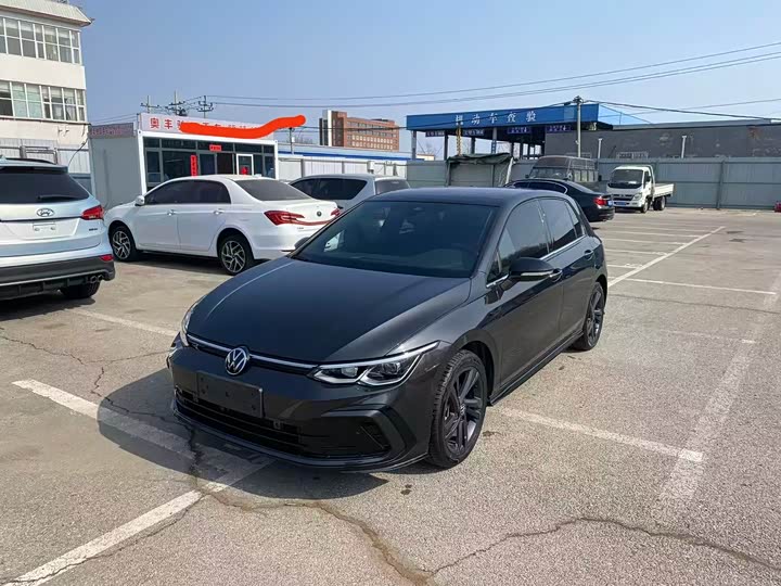 Фото 1 - Volkswagen Golf