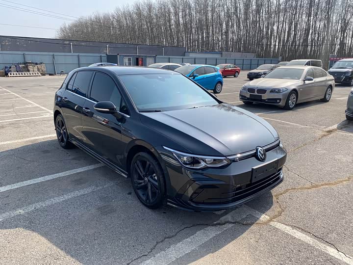 Фото 2 - Volkswagen Golf