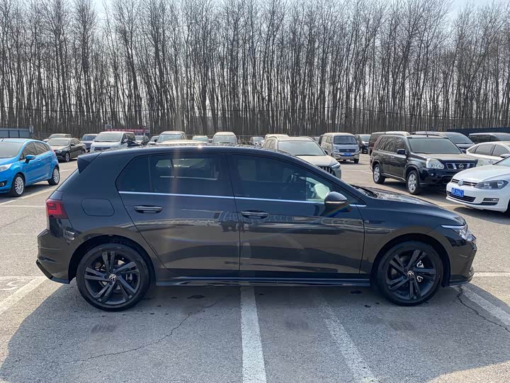 Фото 5 - Volkswagen Golf