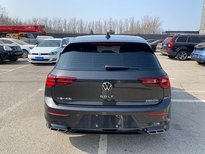 Фото 8 - Volkswagen Golf