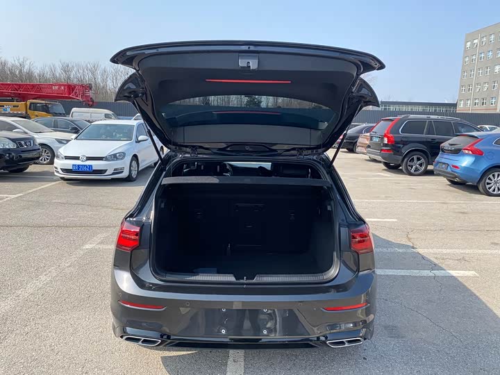 Фото 9 - Volkswagen Golf