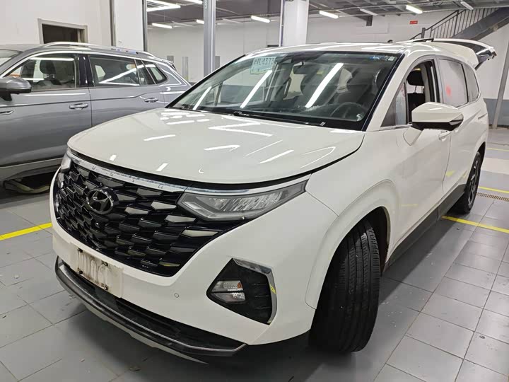 Photo 1 - Hyundai Custo