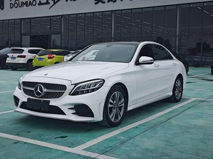 Фото 1 - Mercedes-Benz C-Class