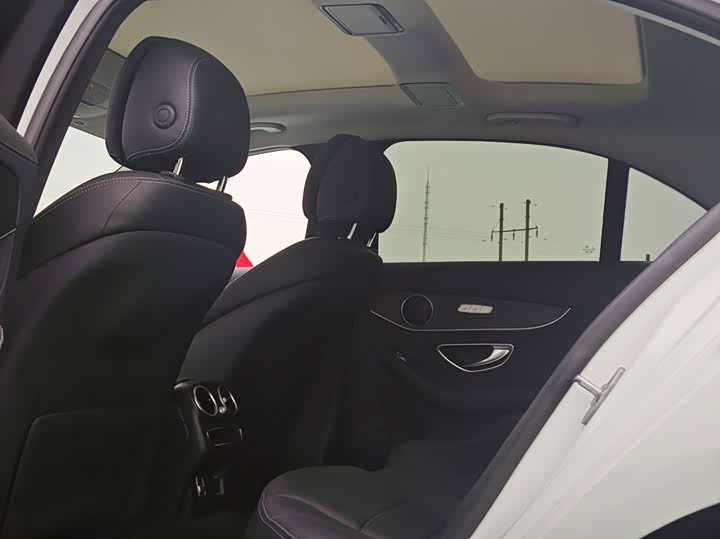 Фото 4 - Mercedes-Benz C-Class