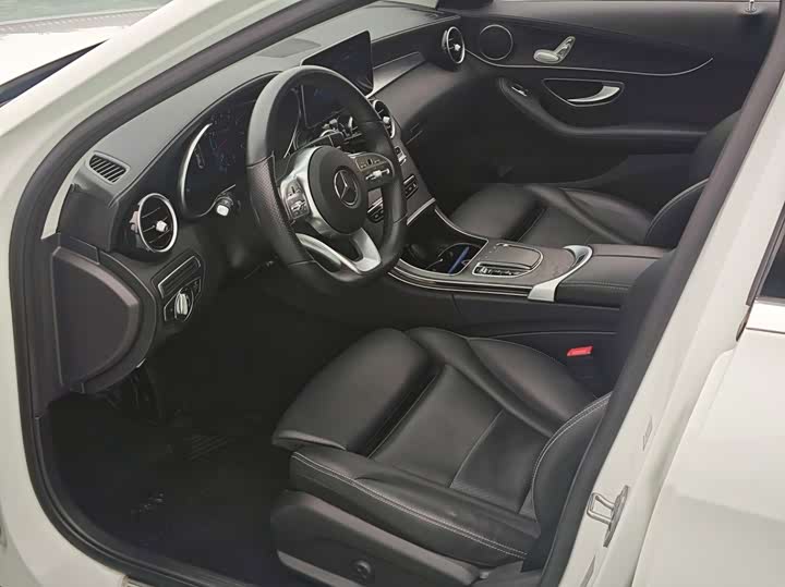 Фото 6 - Mercedes-Benz C-Class