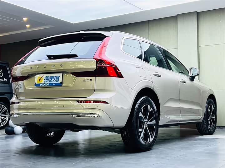 Фото 4 - Volvo XC60