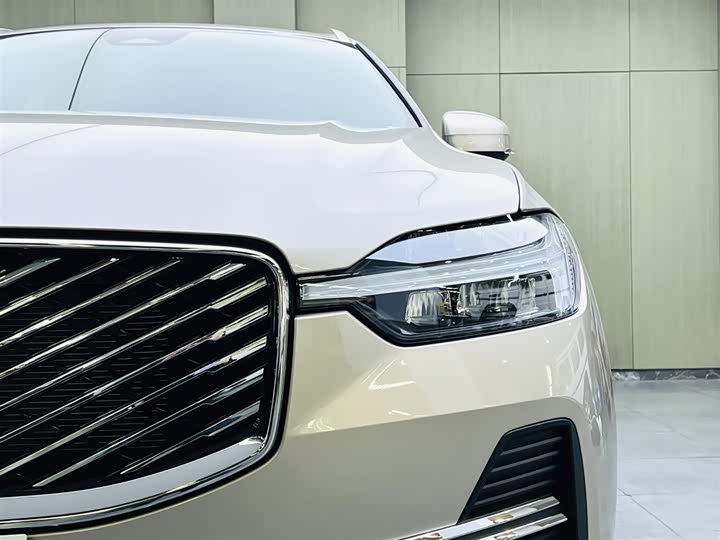 Фото 7 - Volvo XC60