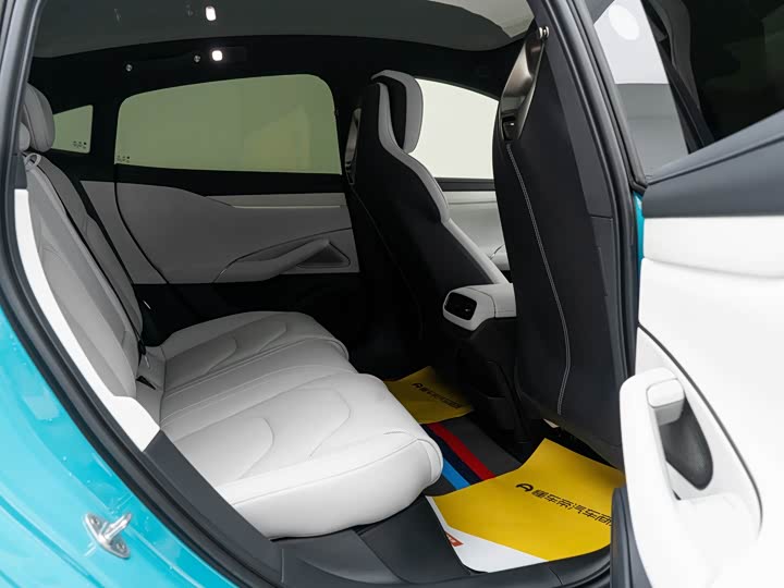 Фото 7 - Xiaomi SU7