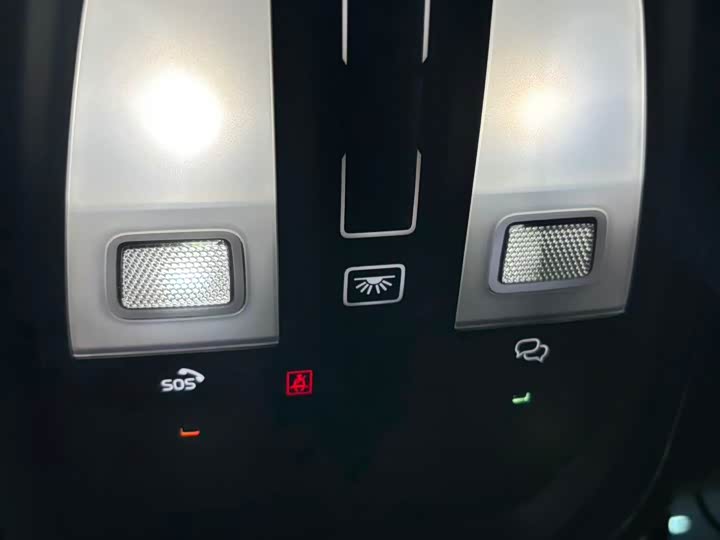 Фото 9 - Volvo XC60