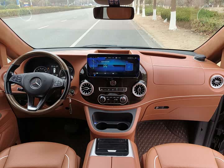 Фото 9 - Mercedes-Benz Vito