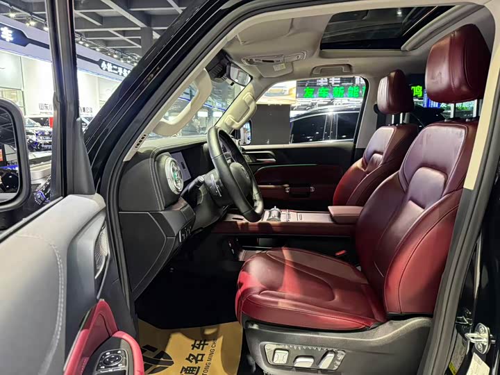 Фото 6 - Tank 300 Hybrid