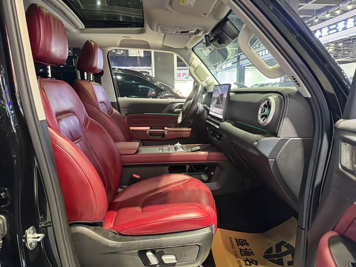 Фото 9 - Tank 300 Hybrid